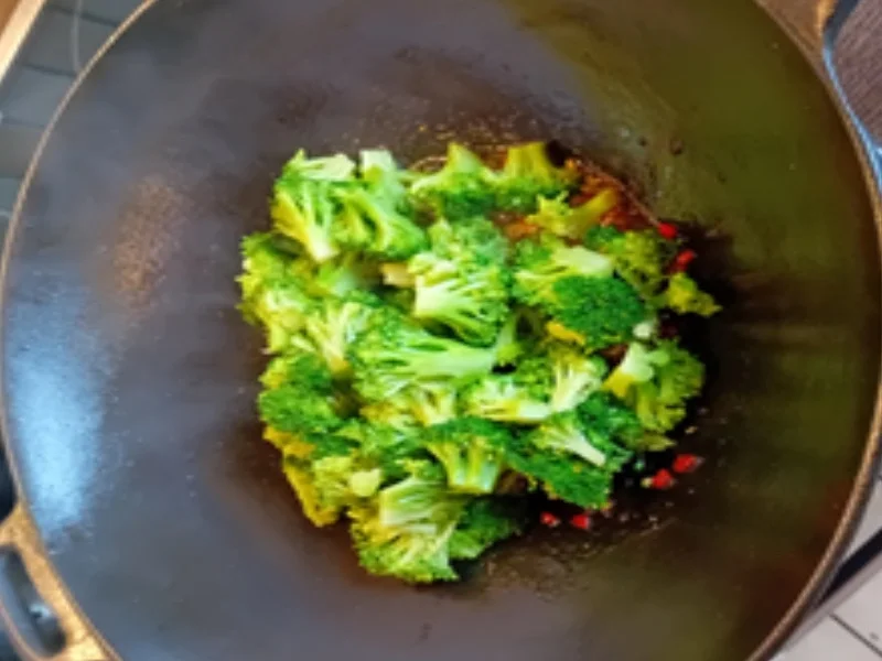 Nudeln nach Kanton-Art mit Brokkoli - Rezept - Bild Nr. 10