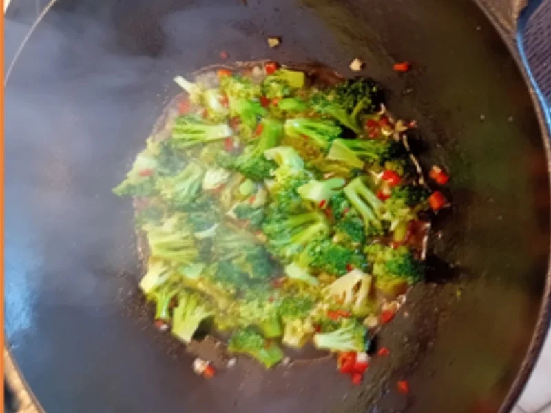 Nudeln nach Kanton-Art mit Brokkoli - Rezept - Bild Nr. 11