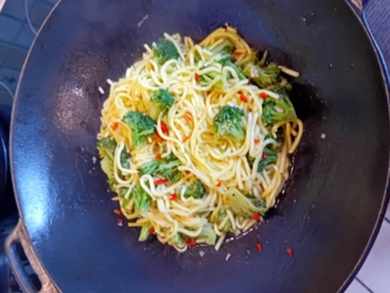 Nudeln nach Kanton-Art mit Brokkoli - Rezept - Bild Nr. 13