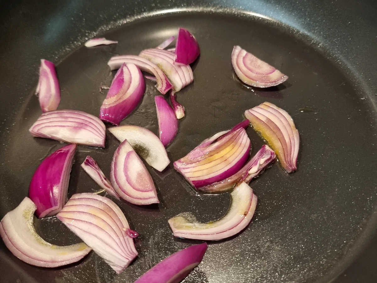 Kartoffel-Blumenkohl-Gemüse mit Geflügel-Wiener-Würstchen - Rezept - Bild Nr. 17459