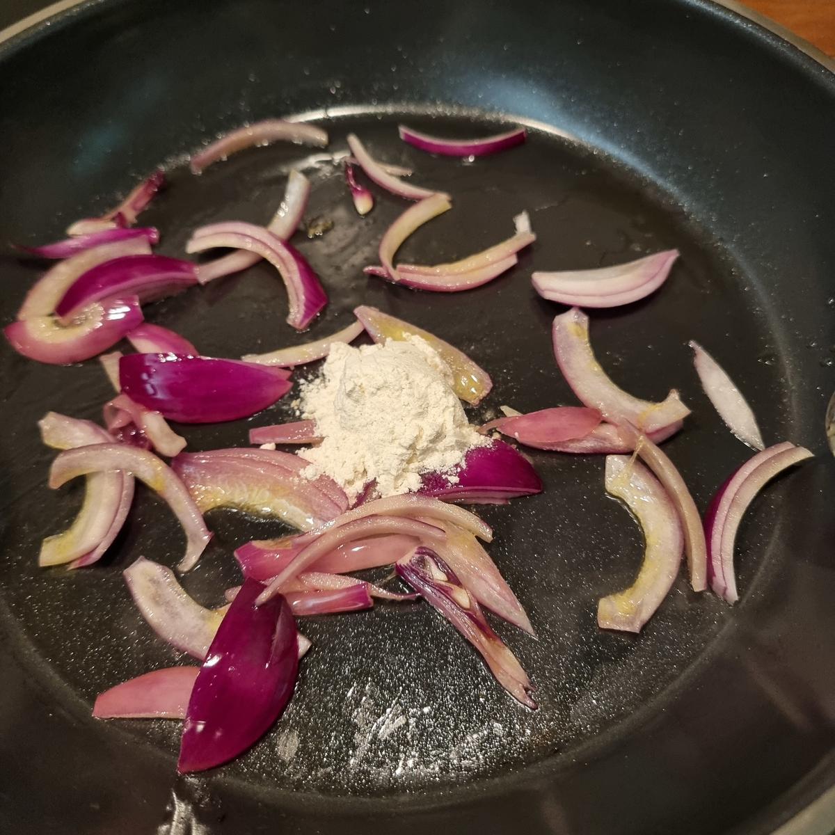 Kartoffel-Blumenkohl-Gemüse mit Geflügel-Wiener-Würstchen - Rezept - Bild Nr. 17460