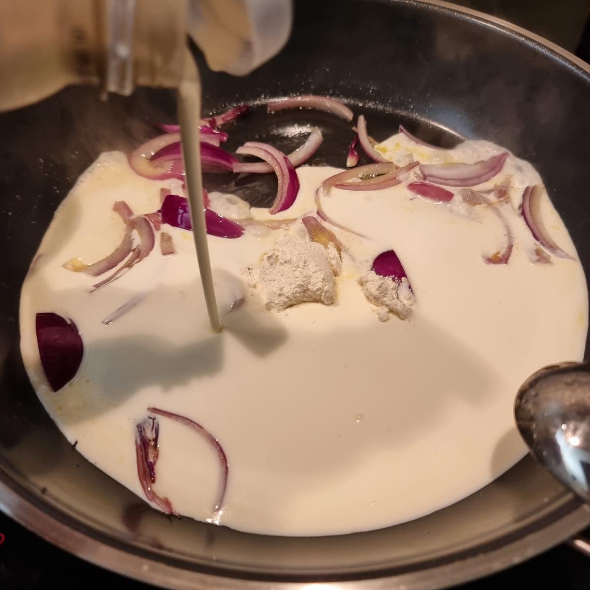 Kartoffel-Blumenkohl-Gemüse mit Geflügel-Wiener-Würstchen - Rezept - Bild Nr. 17461
