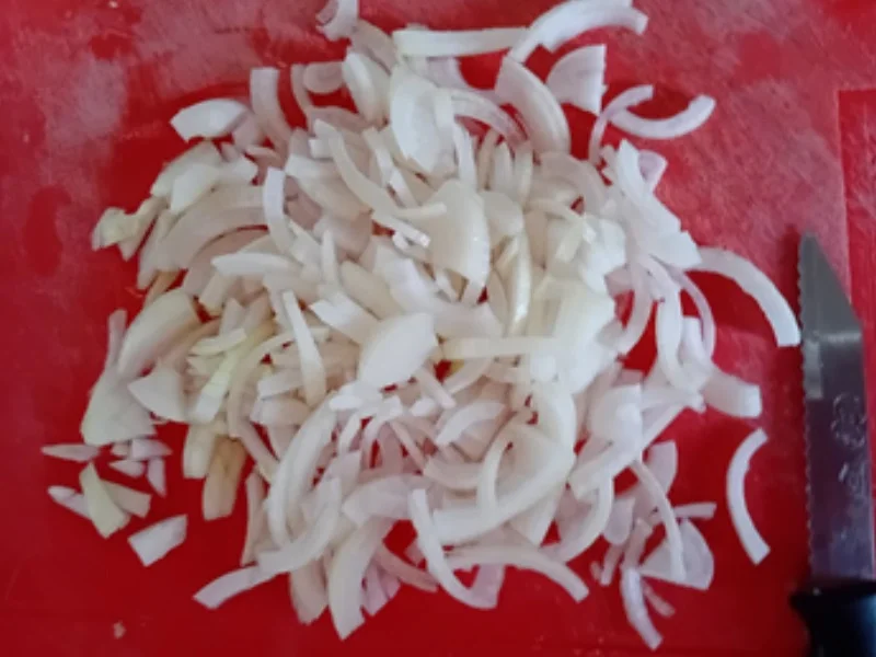 Heringsfilets in Sahnesauce mit herzhaften Bratkartoffeln und Gewürzgurke - Rezept - Bild Nr. 6