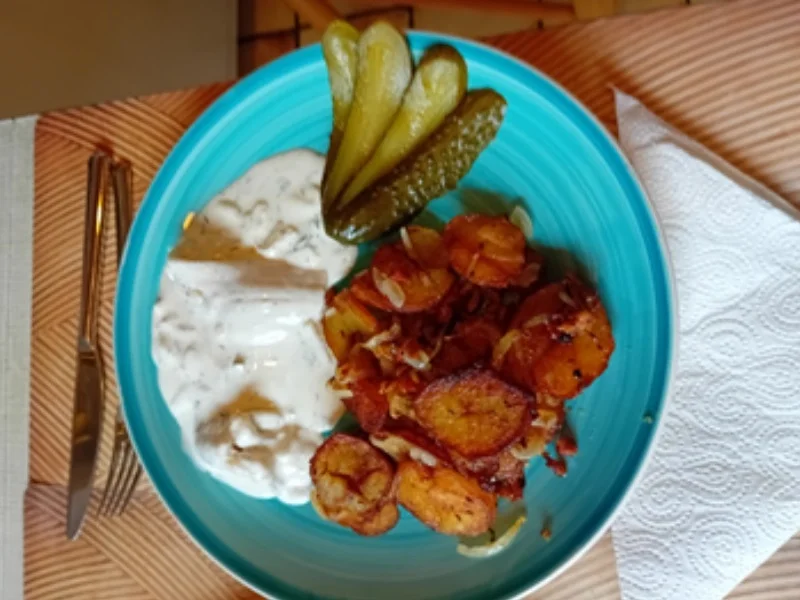 Heringsfilets in Sahnesauce mit herzhaften Bratkartoffeln und Gewürzgurke - Rezept - Bild Nr. 18
