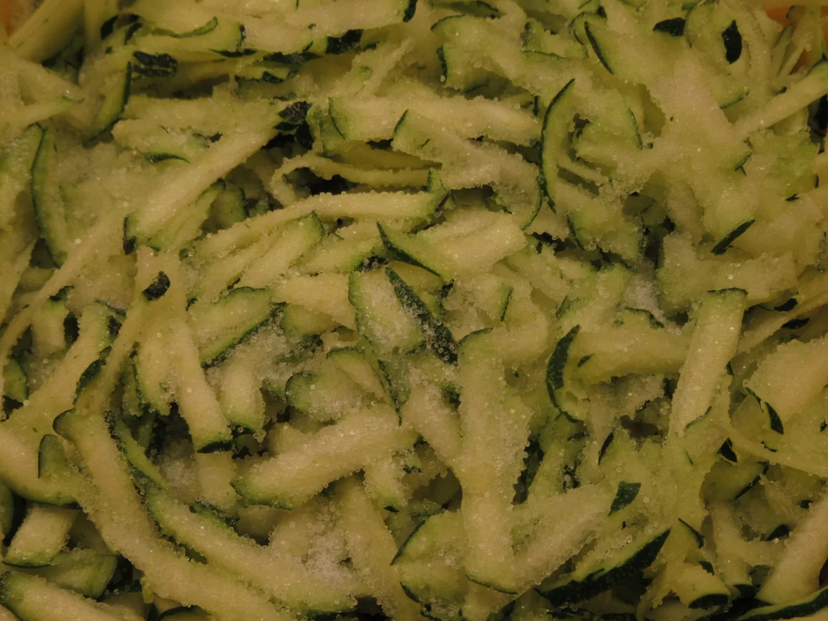 Rezept: Zucchini-Bratlinge Bild Nr. 17458 Zucchini-Bratlinge - Rezept - Bild Nr. 17458