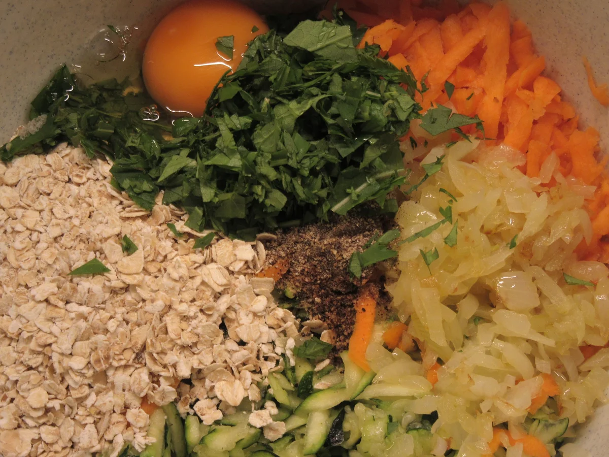 Rezept: Zucchini-Bratlinge Bild Nr. 17460 Zucchini-Bratlinge - Rezept - Bild Nr. 17460