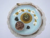 Zucchini-Kürbiskernöl-Kuchen mit Zotterschokoladeneis - Rezept - Bild Nr. 2