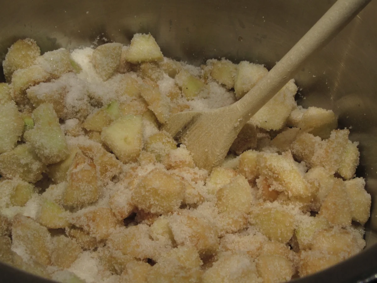 Rezept: Vorrat: Apfelmarmelade aus Fallobst Bild Nr. 5 Vorrat: Apfelmarmelade aus Fallobst - Rezept - Bild Nr. 5