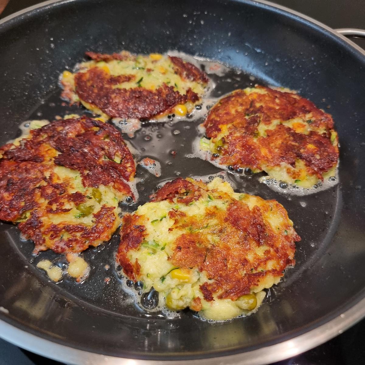 Zucchini-Puffer - Rezept - Bild Nr. 17478