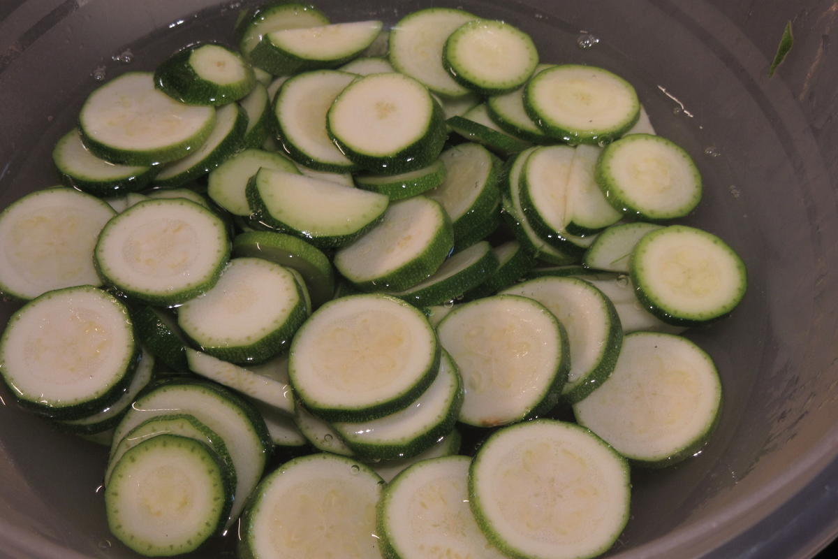 Gemüse: Knoblauchzucchini - Rezept - Bild Nr. 17467