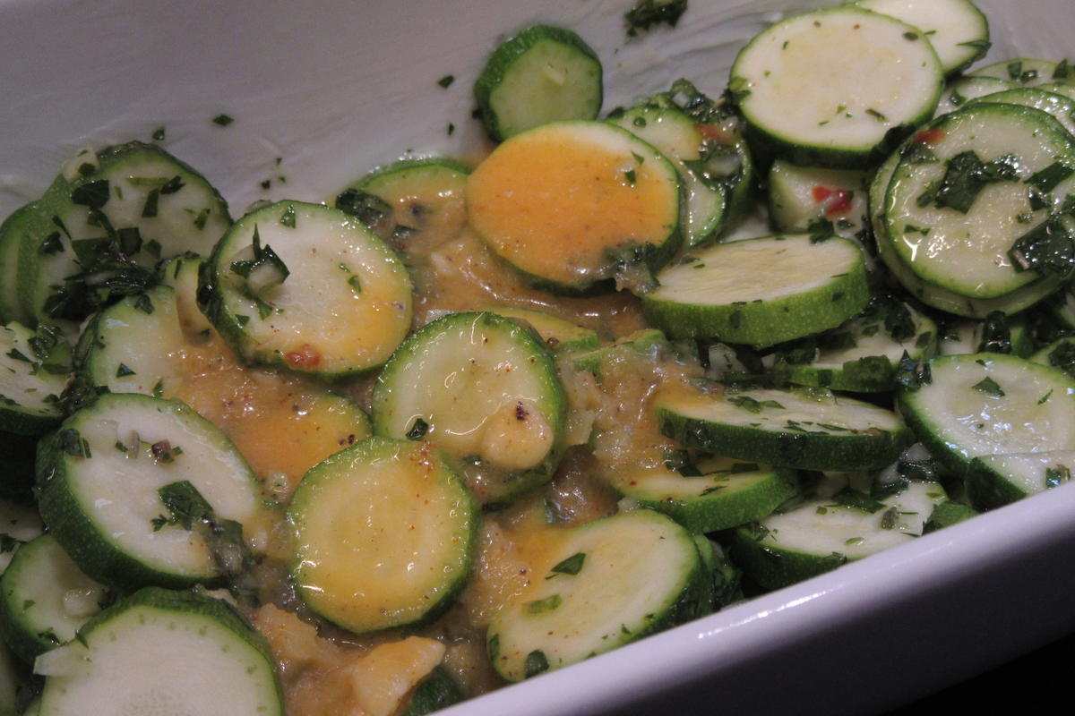 Gemüse: Knoblauchzucchini - Rezept - Bild Nr. 17470