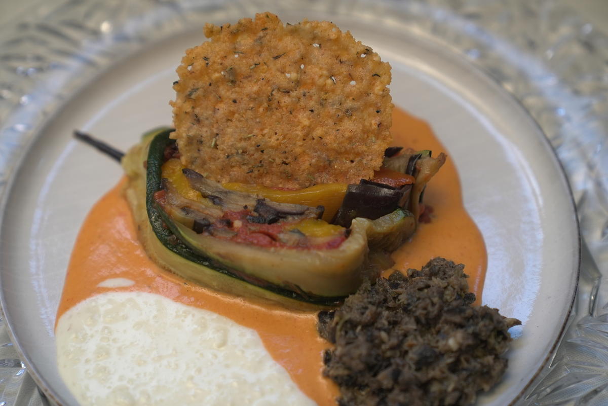 Terrine aus gegrilltem Gemüse mit Manchegocrème, Tapenade und Rouille, dazu Gewürzbaguet - Rezept - Bild Nr. 17466