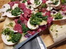 Flammkuchen mit Rinder-Carpaccio - Rezept - Bild Nr. 17466