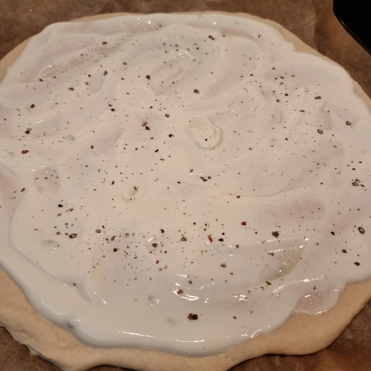 Flammkuchen mit Rinder-Carpaccio - Rezept - Bild Nr. 17475