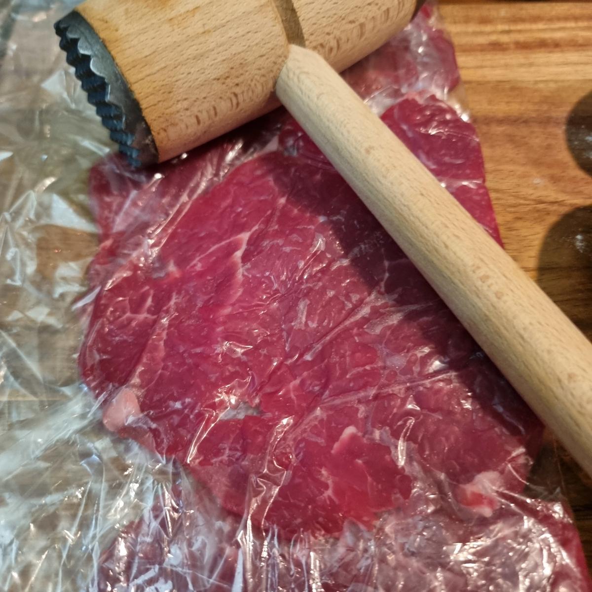 Flammkuchen mit Rinder-Carpaccio - Rezept - Bild Nr. 17477