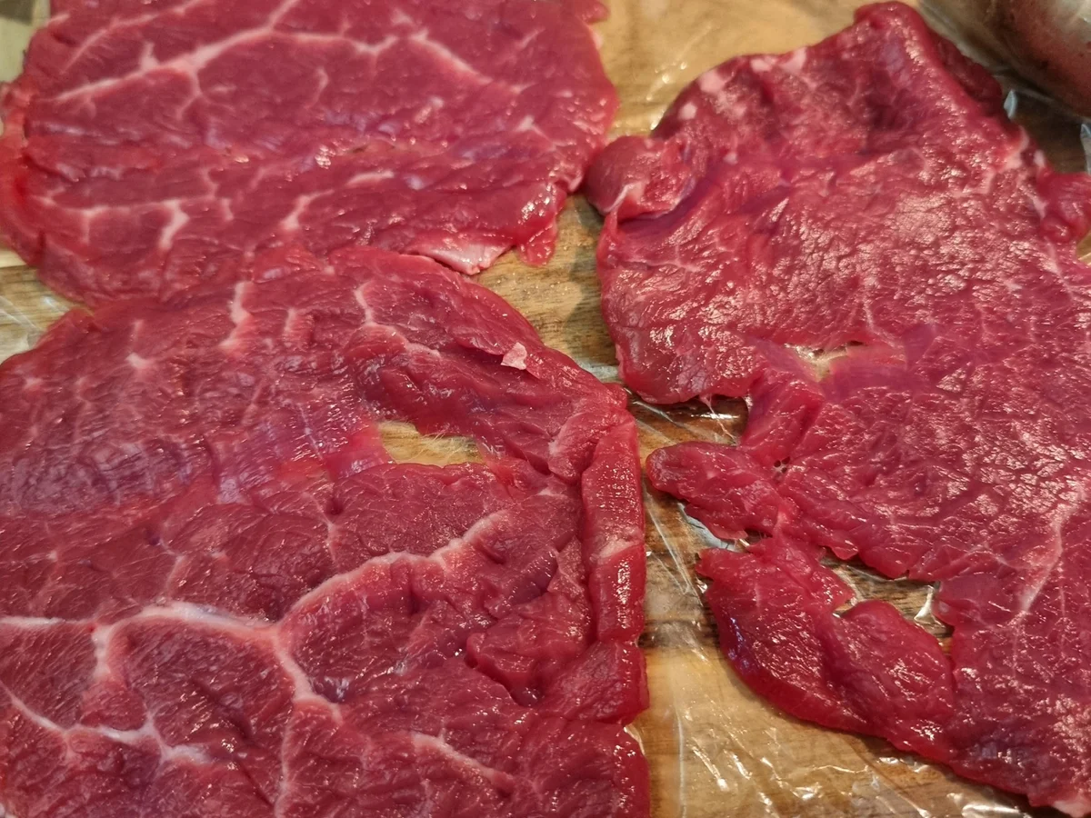 Flammkuchen mit Rinder-Carpaccio - Rezept - Bild Nr. 17478