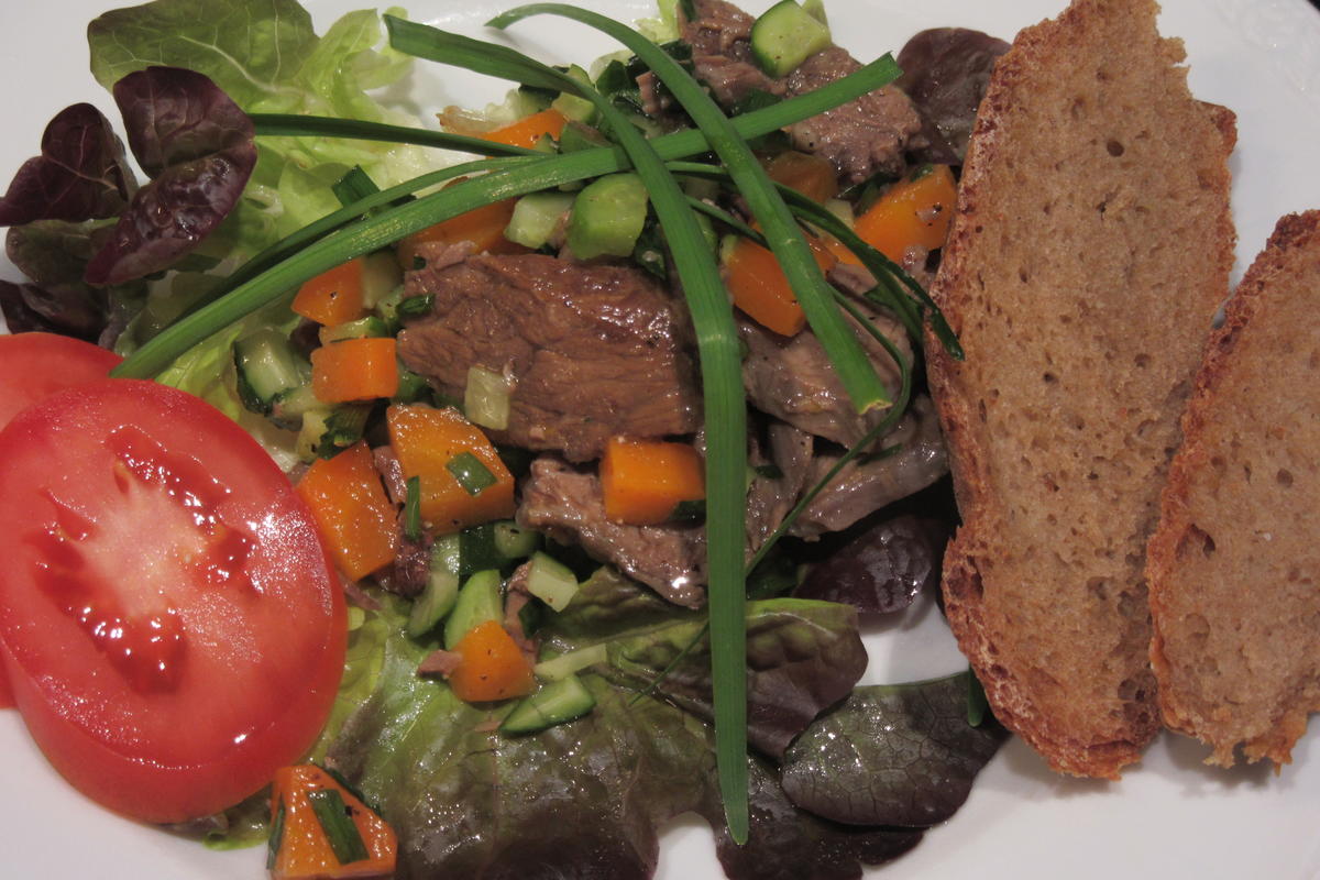 Salate: Rindfleischsalat 2.0 - Rezept - Bild Nr. 2