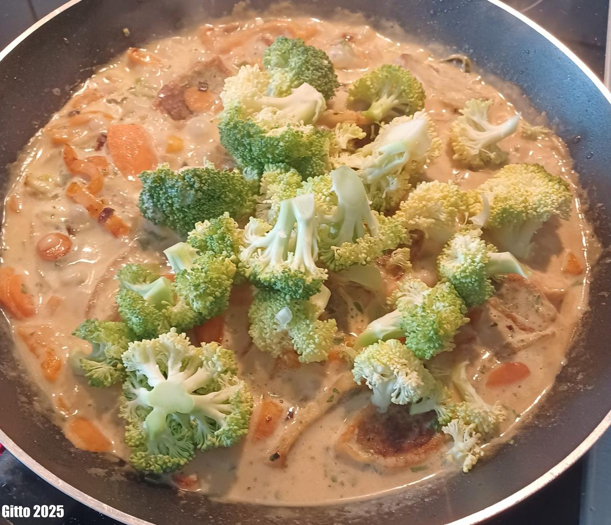 Maultaschenpfanne mit viel Gemüse - Rezept - Bild Nr. 17472