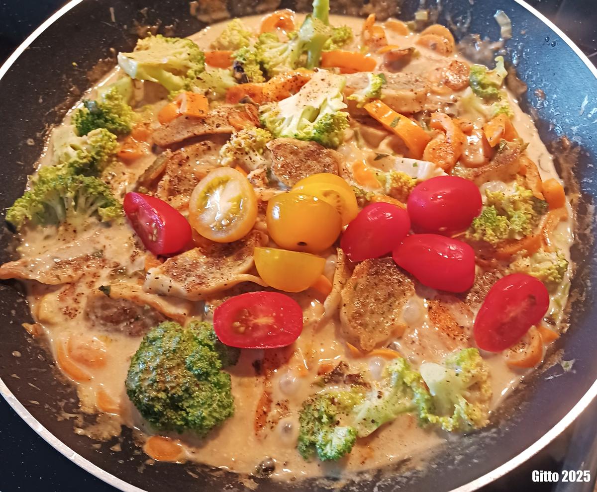 Maultaschenpfanne mit viel Gemüse - Rezept - Bild Nr. 17473