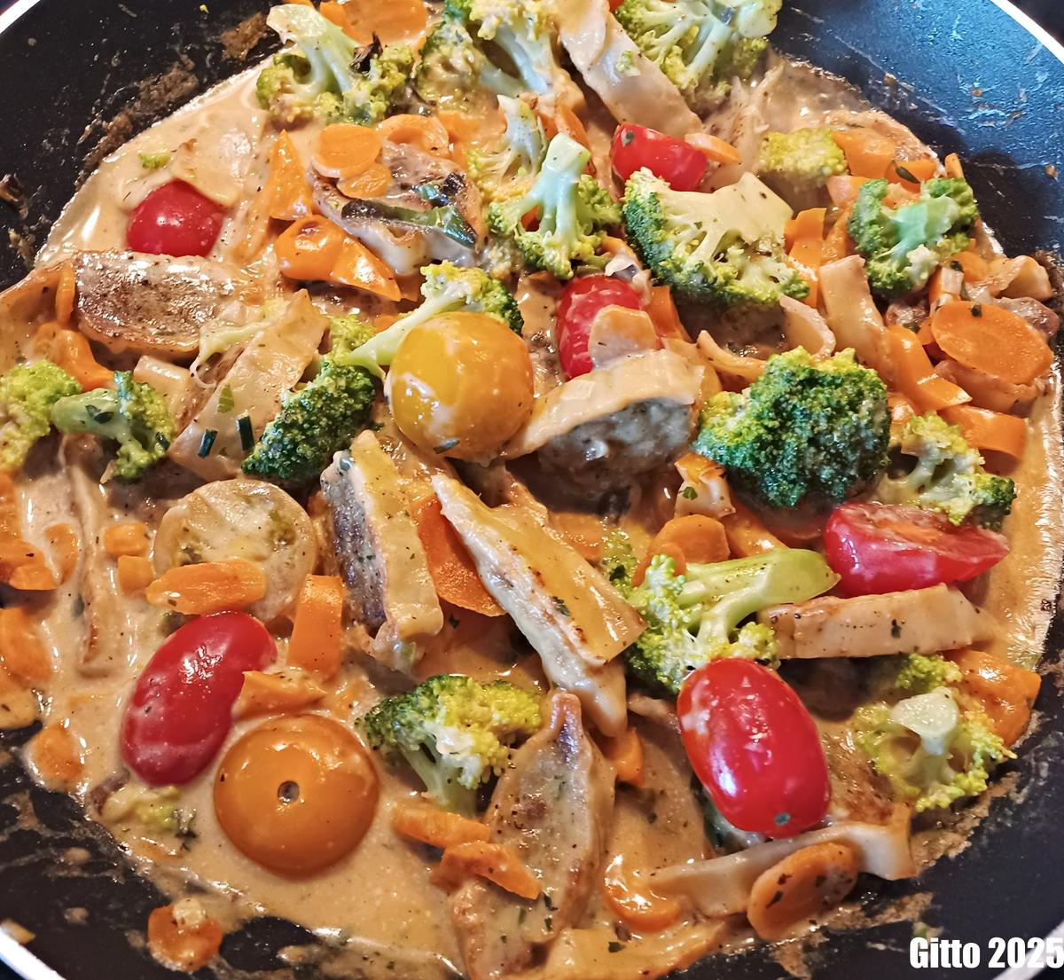 Maultaschenpfanne mit viel Gemüse - Rezept - Bild Nr. 17474