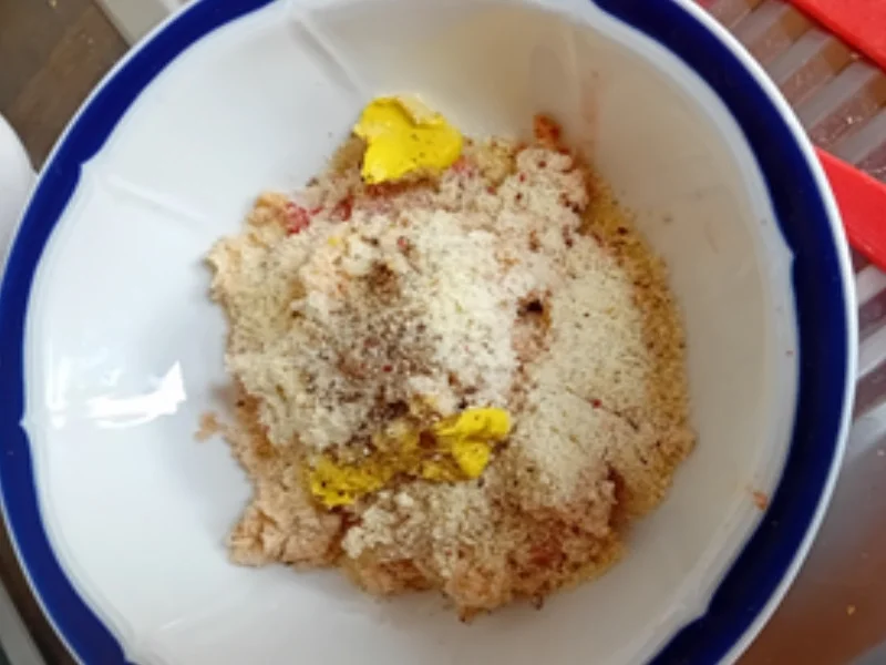 Überbackenes Seelachsfilet mit Tomaten-Mandel-Auflage, Erbsen und Kartoffelstampf - Rezept - Bild Nr. 4