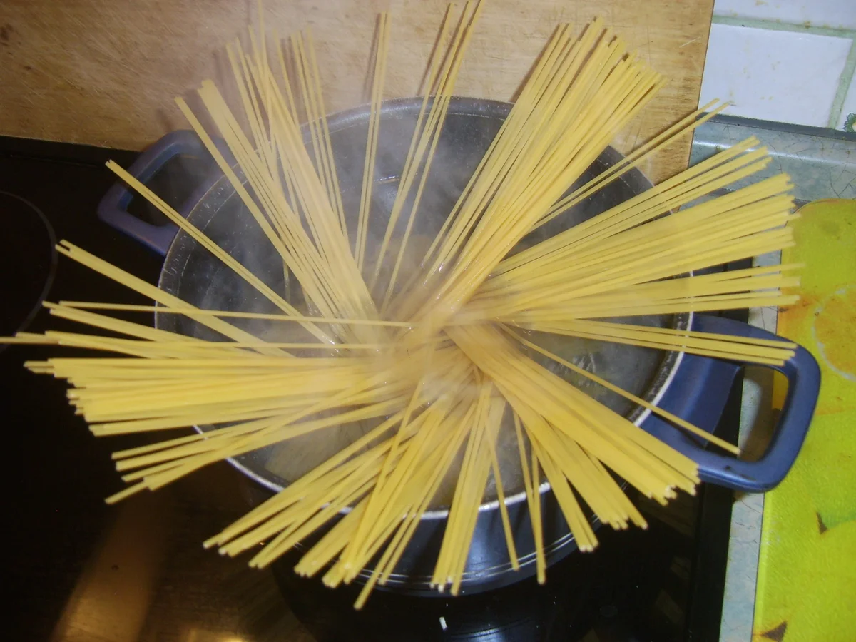 Spagetti mit Spinat-Saint Agur Béchamelsauce - Rezept - Bild Nr. 17481