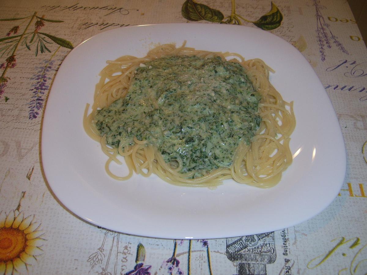 Spagetti mit Spinat-Saint Agur Béchamelsauce - Rezept - Bild Nr. 17485