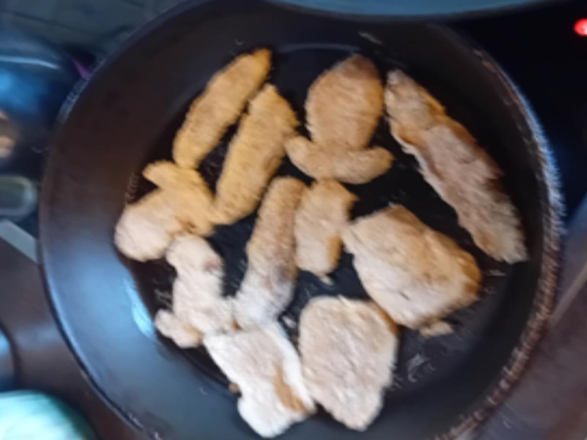 Steinpilzschnitzel mit frittierten Blumenkohl im Bier-Teig, Tsatsiki und Drillingen - Rezept - Bild Nr. 17480