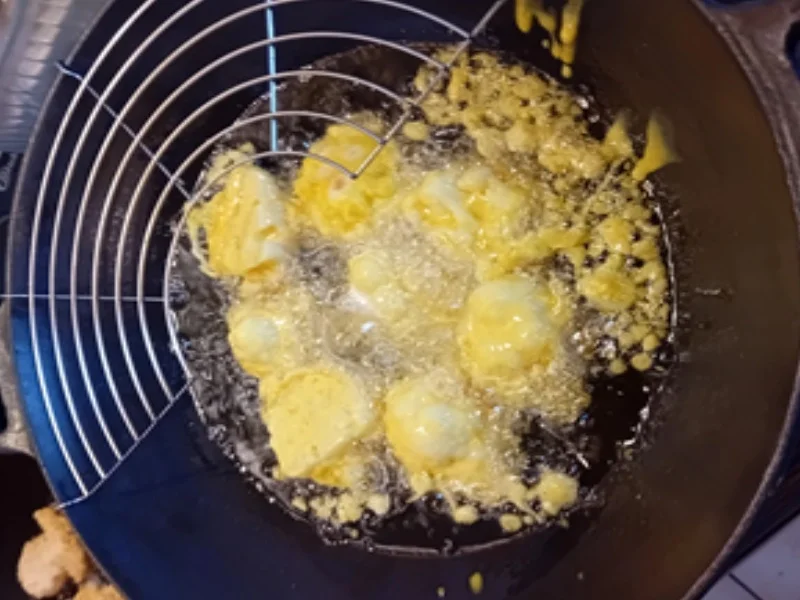 Rezept: Steinpilzschnitzel mit frittierten Blumenkohl im Bier-Teig, Tsatsiki und Drillingen Bild Nr. 17485 Steinpilzschnitzel mit frittierten Blumenkohl im Bier-Teig, Tsatsiki und Drillingen - Rezept - Bild Nr. 17485