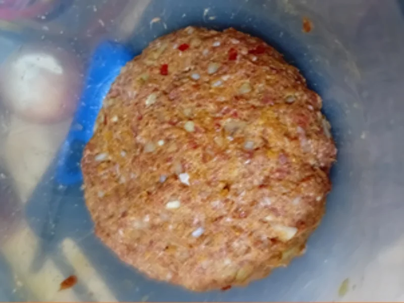 Rinderhackfleischbällchen mit Curry-Reis-Gemüsemix im Wok - Rezept - Bild Nr. 17480