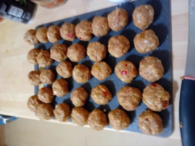 Rinderhackfleischbällchen mit Curry-Reis-Gemüsemix im Wok - Rezept - Bild Nr. 17481