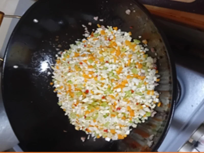 Spaghetti mit Spezial-Sauce - Rezept - Bild Nr. 9