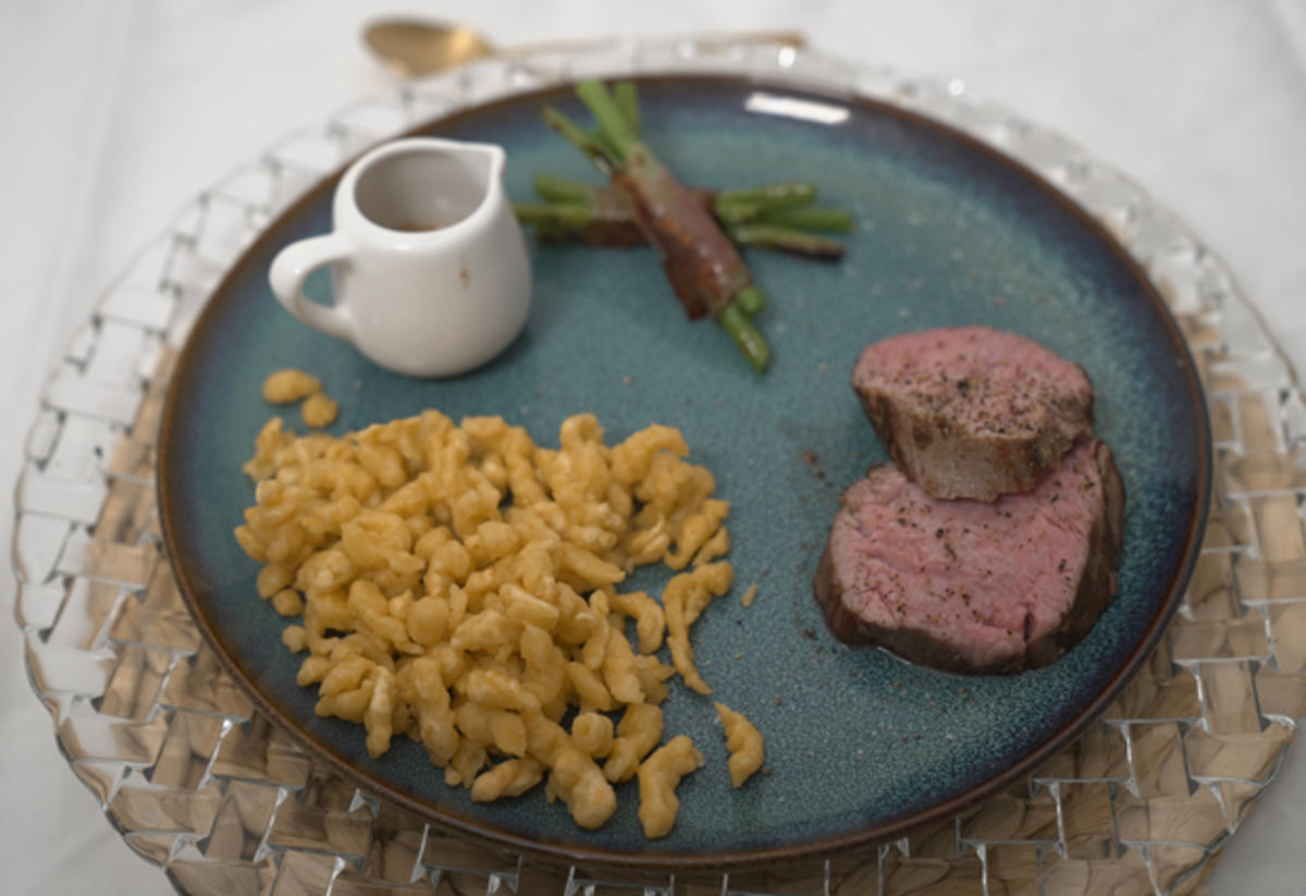 Kalbsfilet mit hausgemachten Knöpfle und Speckbohnen - Rezept - Bild Nr. 2
