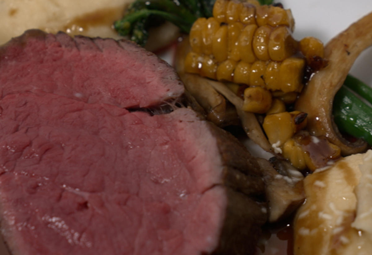 Filet vom bayrischen Jungbullen mit Petersilienwurzelpüree - Rezept - Bild Nr. 17491