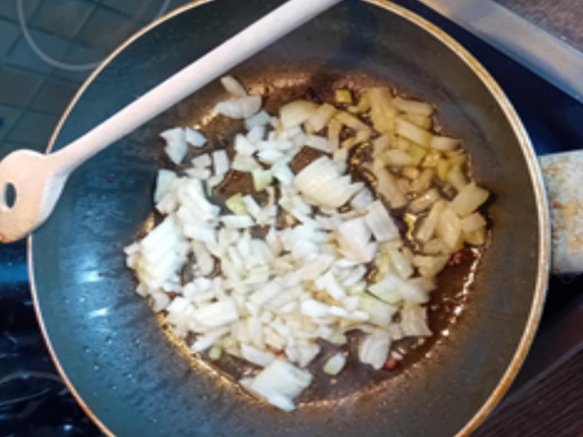 Bratwurst mit Mais-Kidneybohnen-Gemüse und Drillingen - Rezept - Bild Nr. 5