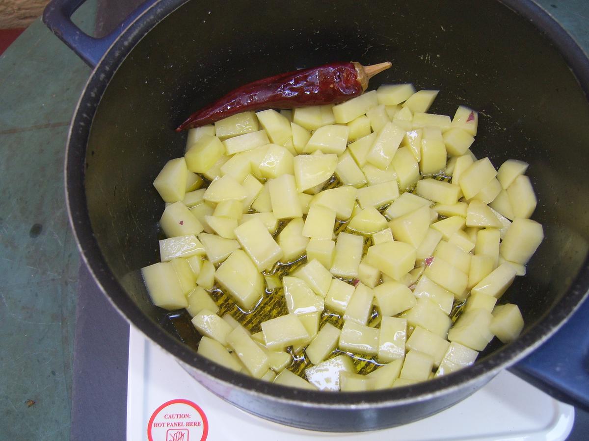 Bratkartoffelwürfel mit Würzfleisch - Rezept - Bild Nr. 17493