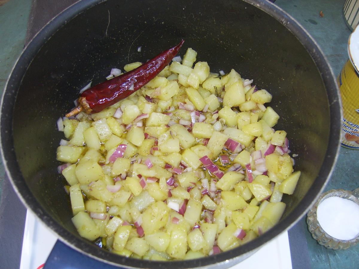 Bratkartoffelwürfel mit Würzfleisch - Rezept - Bild Nr. 17495
