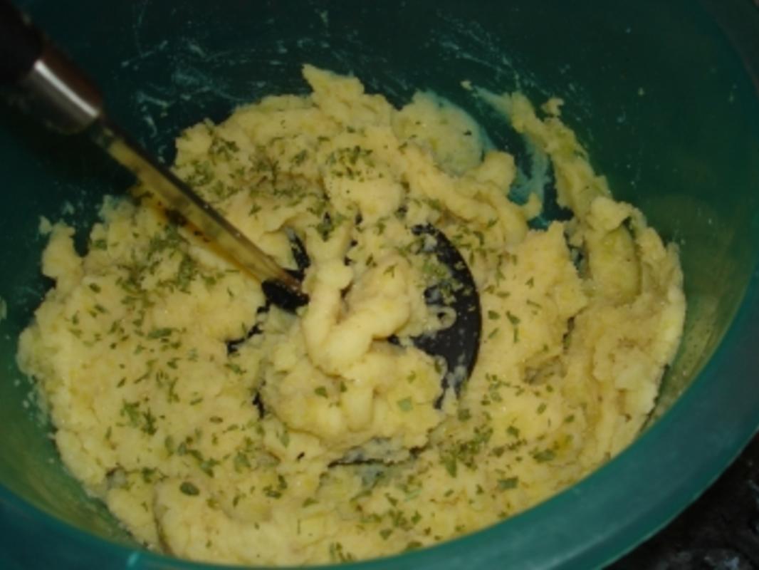 Stampfkartoffeln mit Kartoffeln mehlig und warme Milch - Rezept mit Bild