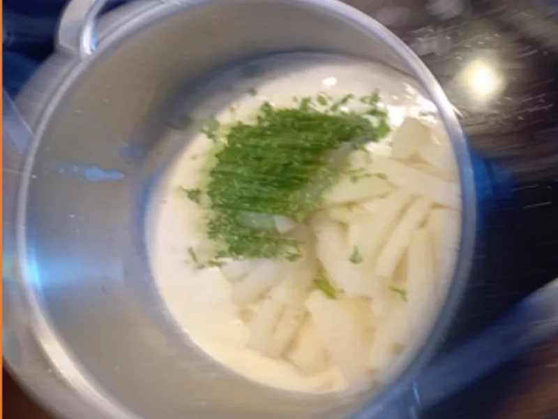 Schlemmer-Filet à la Bordelaise mit Rahm-Kohlrabi und Pellkartoffeln - Rezept - Bild Nr. 7