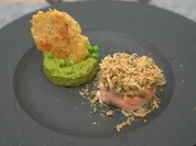 Lachstaler auf der Haut gebraten mit Parmesan- Knusperkruste - Rezept - Bild Nr. 2