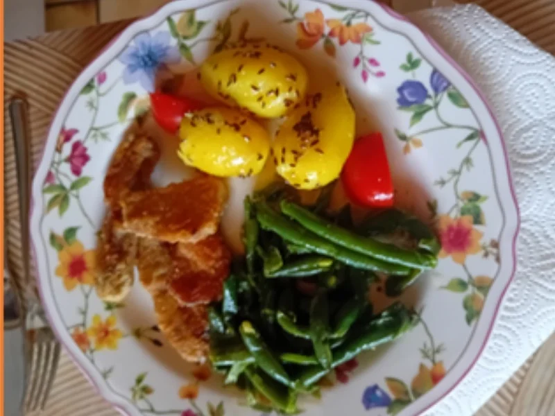 Steinpilz-Schnitzel mit Butter-Buschbohnen und Kümmel-Drillingen - Rezept - Bild Nr. 9