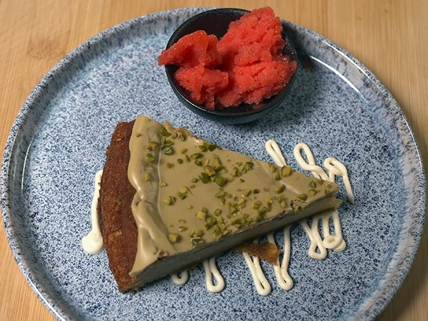 Pistazienkuchen mit Joghurt-Mascarpone-Creme - Rezept - Bild Nr. 3