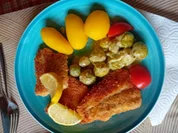 Knusper-Pangasius-Fischfilet mit Rahm-Rosenkohl und Drillingen - Rezept - Bild Nr. 2