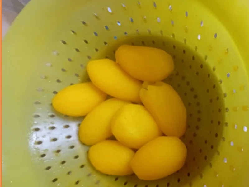 Knusper-Pangasius-Fischfilet mit Rahm-Rosenkohl und Drillingen - Rezept - Bild Nr. 10