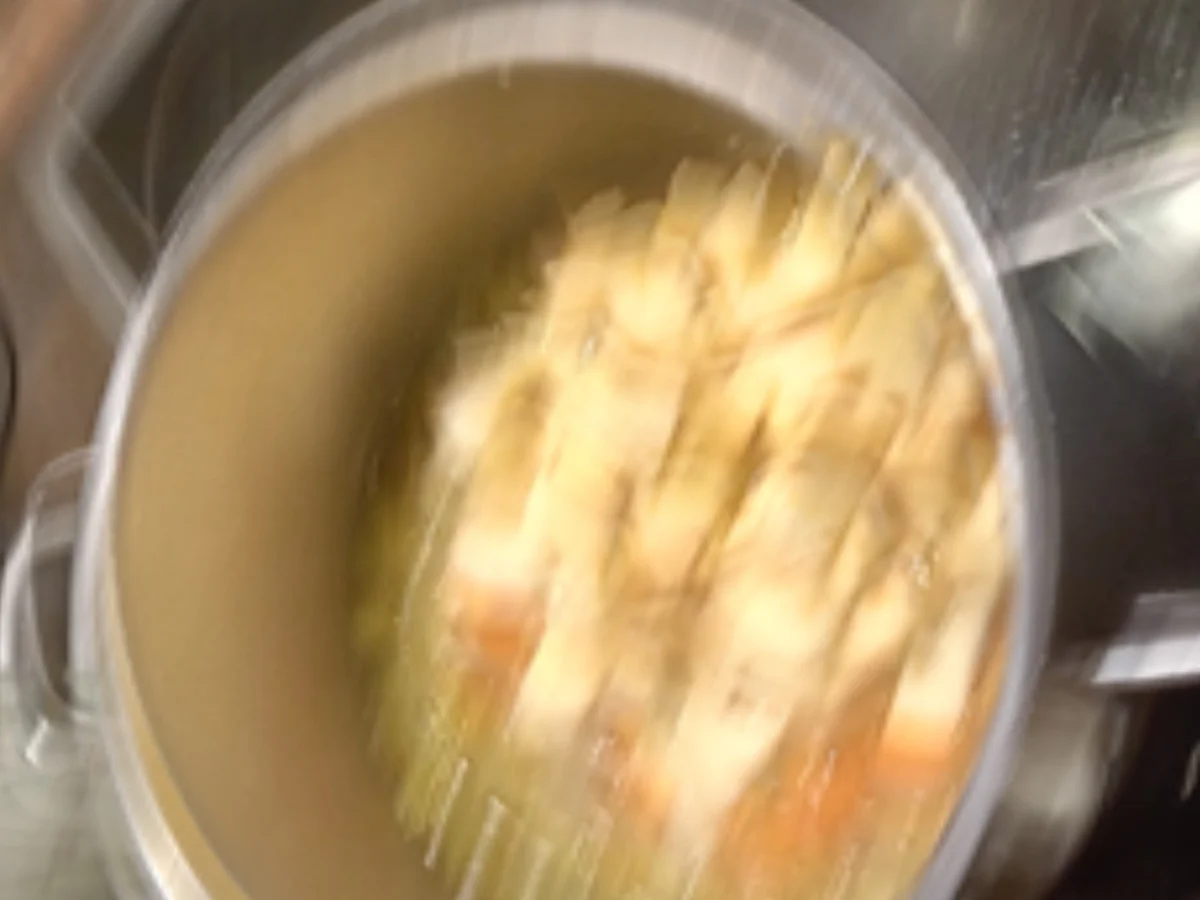 Möhren-Zwiebel-Porree-Apfel-Cremesuppe - Rezept - Bild Nr. 17507