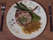 Tomahawk vom Strohschwein, Kartoffelpüree und grüner Spargel - Rezept - Bild Nr. 17505