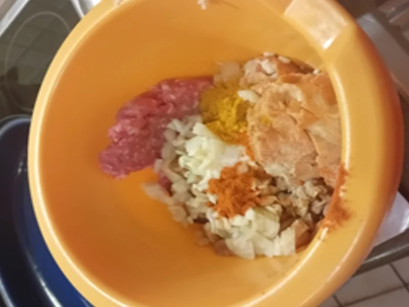 Hackfleisch-Steinpilz-Buletten mit Rahm-Sauce, Brokkoli und Drillingen - Rezept - Bild Nr. 17509