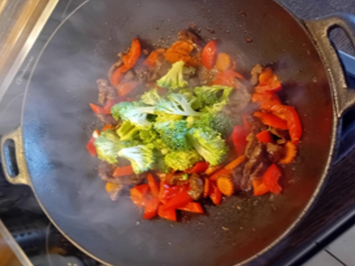 Hüftsteak-Gemüse-Wok mit Basmatireis - Rezept - Bild Nr. 11
