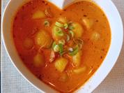 Kartoffelgulasch mit Schinkengriller-Würstchen - Rezept - Bild Nr. 2