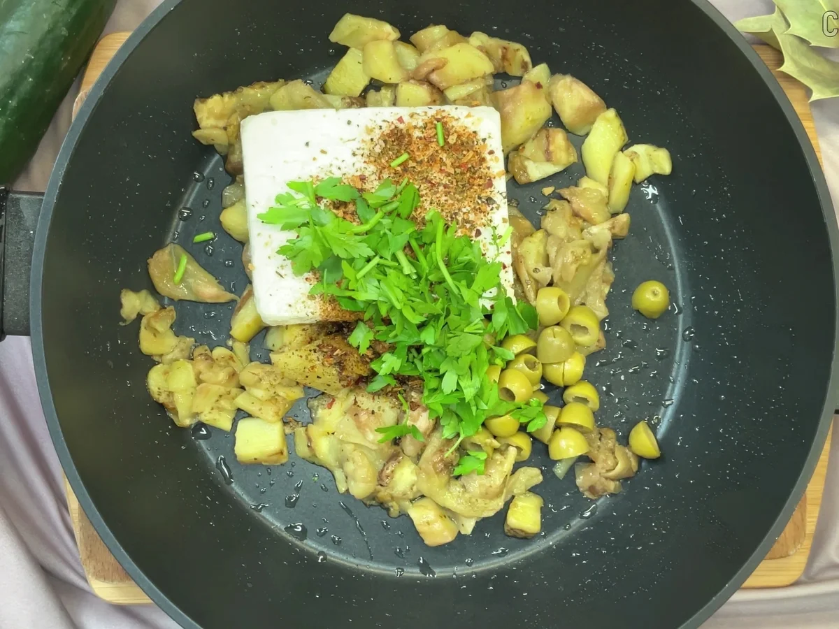 Gebackene Aubergine mit Feta und Ei - Rezept - Bild Nr. 17511